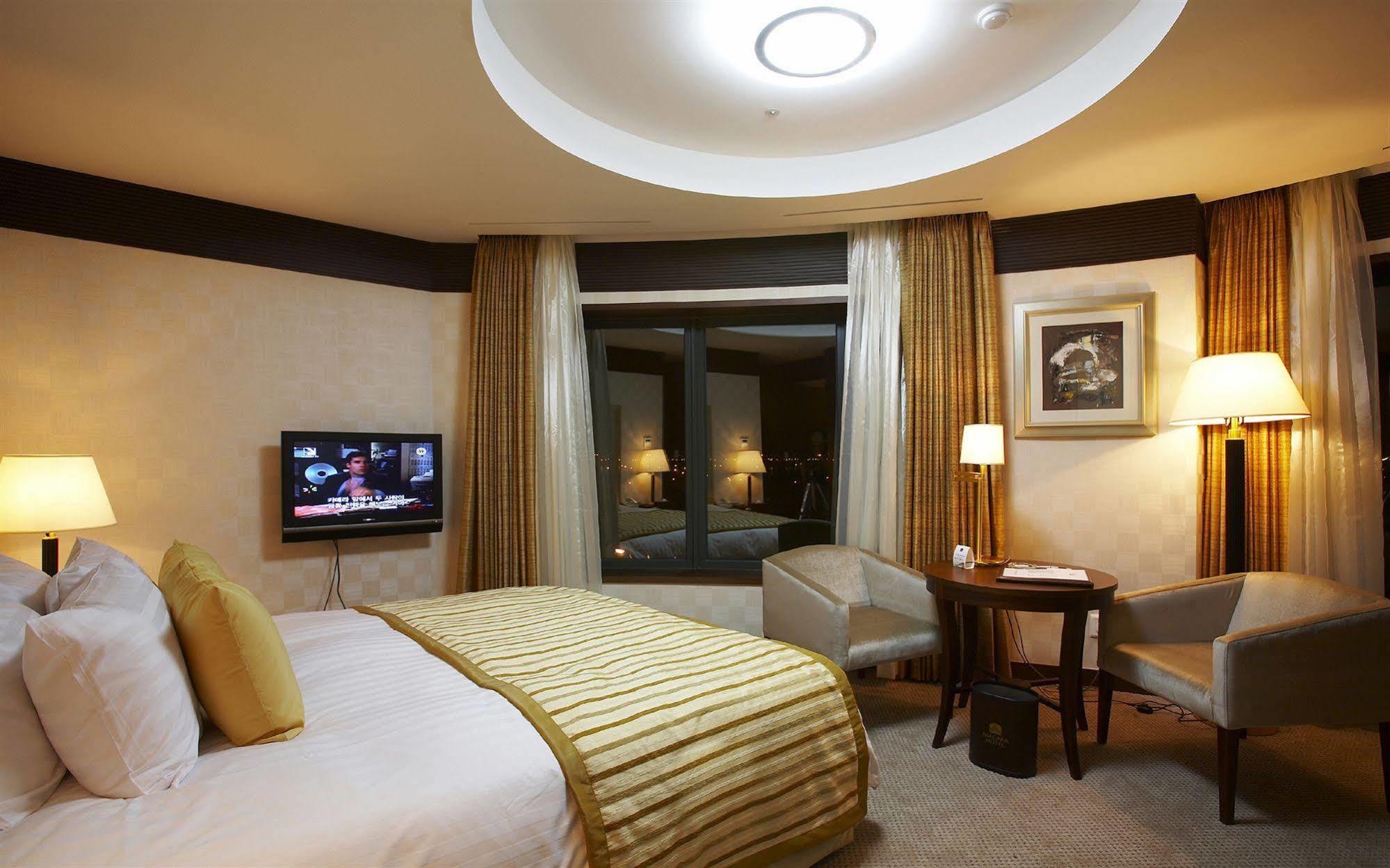 Niagara Hotel Seul Zewnętrze zdjęcie